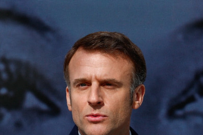 Macron deseja incluir aborto na Carta dos Direitos Fundamentais da União Europeia