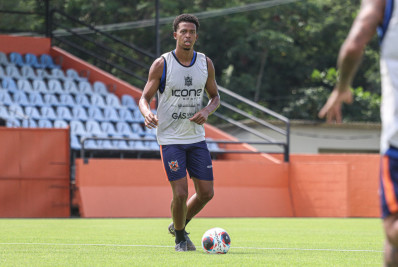 Flamengo acerta a contratação de Carlinhos, destaque do Nova Iguaçu