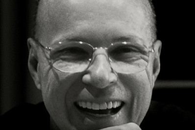 Biografia de Gilberto Braga conta a sua trajetória, tragédias familiares e os bastidores da televisão