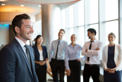 Pesquisa do IBGE aponta que homens ocupam seis em cada dez cargos gerenciais