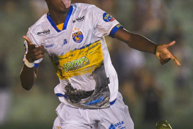 Atlético-GO acerta a contratação por empréstimo de Max, do Sampaio Corrêa-RJ