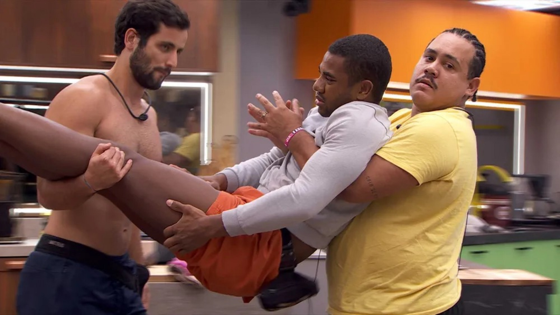 Davi passa mal e é levado ao Confessionário
- Reprodução / Instagram