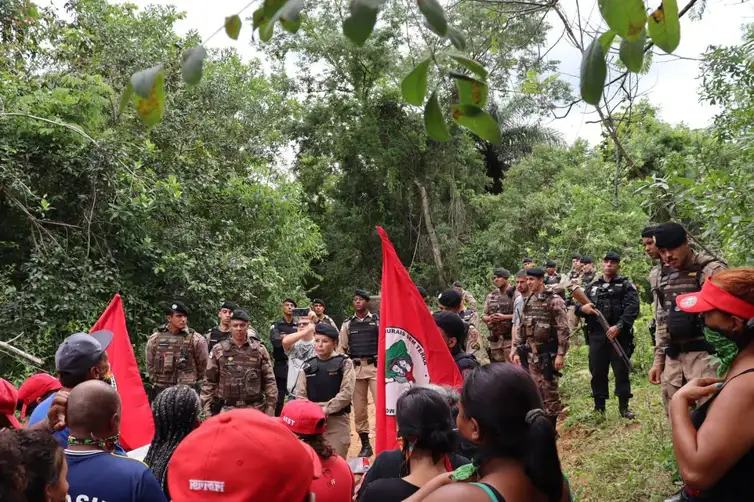 MST ocupa fazenda em Lagoa Santa e pede desapropriação da terra
