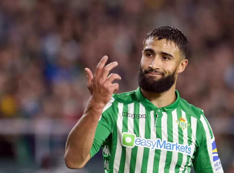 Fékir é um dos destaques do Real Betis - AFP