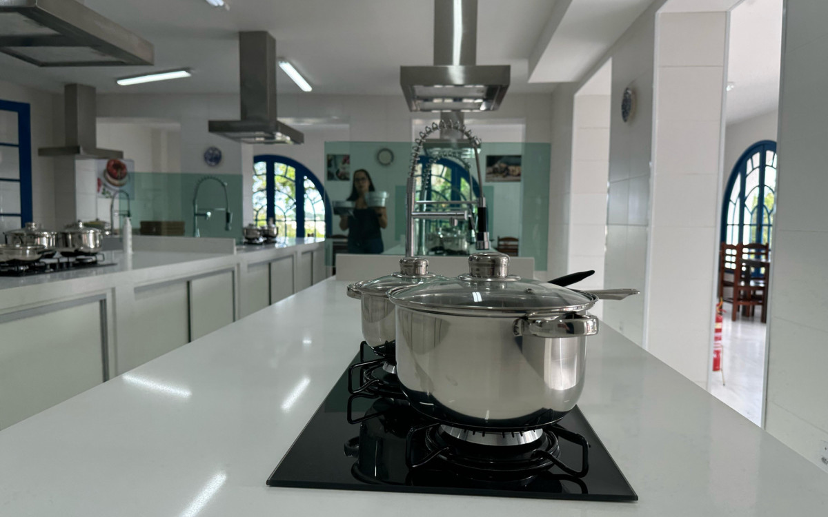 Inauguração do Hotel Escola Bilíngue Juvenil Municipal em Araruama