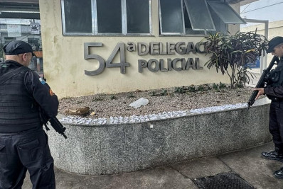 PM apreende sacolas com grande quantidade de drogas em Belford Roxo