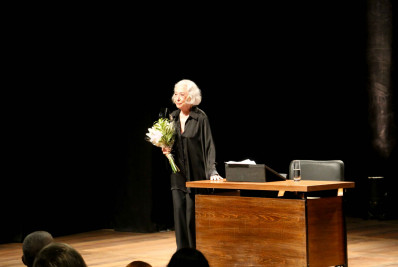 Fernanda Montenegro reúne famosos em apresentação no Rio