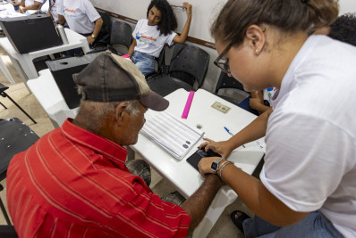 Banco Macaíba inicia entrega da nova remessa de cartões da moeda social