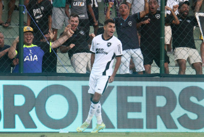 Revelação da base do Botafogo, Sapata é anunciado por clube belga de John Textor