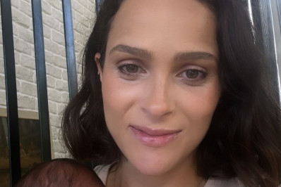 Fofura! Letícia Cazarré mostra banho de sol de Estêvão e encanta a web