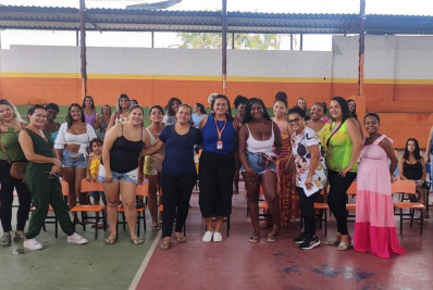 Dia Internacional da Mulher é marcado por homenagens na Creche Jorge Victor de Almeida em Belford Roxo