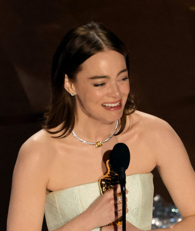 Emma Stone foi escolhida a Melhor Atriz por 'Pobres criaturas'
