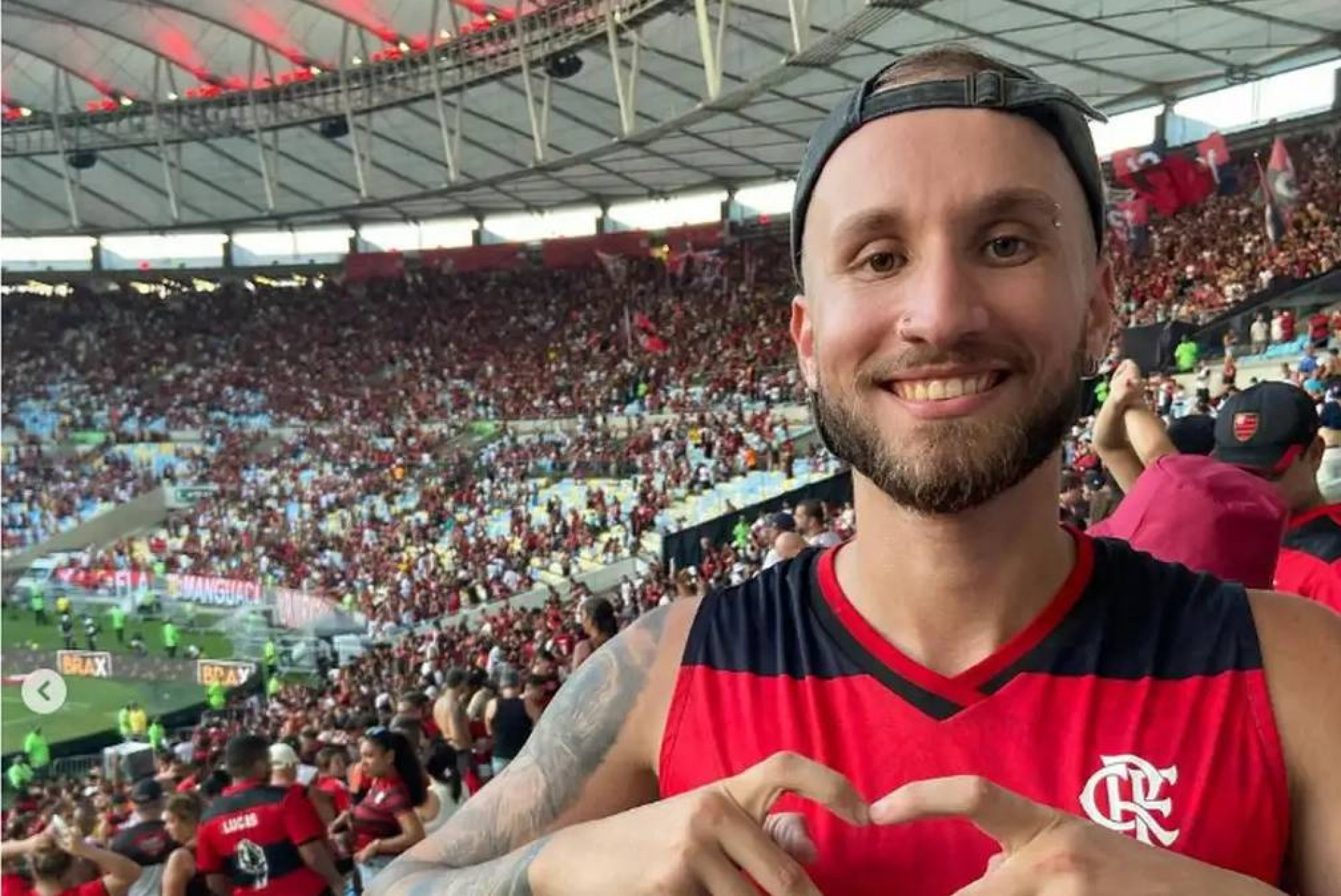 Jo&atilde;o Vinicius Ferreira Sim&otilde;es morreu na noite de s&aacute;bado (9) ap&oacute;s sofrer uma descarga el&eacute;trica - Reprodu&ccedil;&atilde;o/Redes sociais