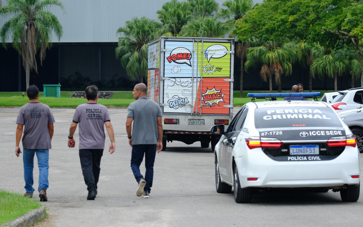 Per&iacute;cia realizada no trailer onde Jo&atilde;o Vinicius morreu eletrocutado