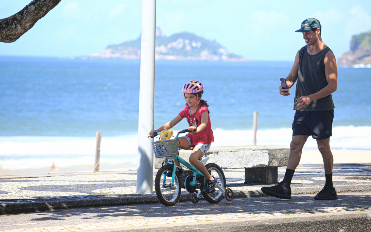 José Loreto e a filha - Delson Silva/Agnews