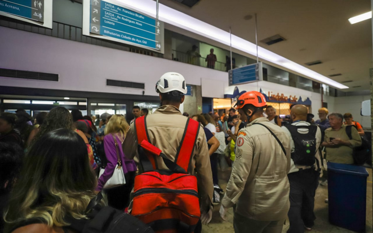 Ação foi conduzida pela Polícia Militar, através do Batalhão de Operações Especiais (Bope), e o Corpo de Bombeiros