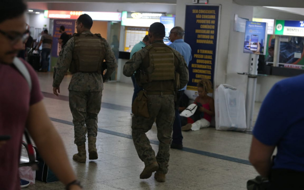 As viagens na Rodoviária foram canceladas e serão gratuitamente adiadas; o local foi completamente evacuado ao longo da tarde desta terça-feira (12)