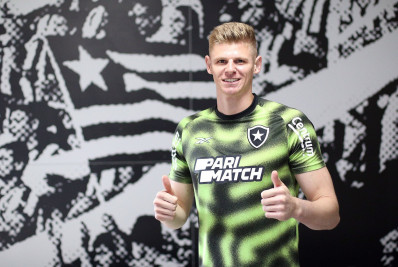 Raul se apresenta ao Botafogo e passa por avaliações no CT Espaço Lonier