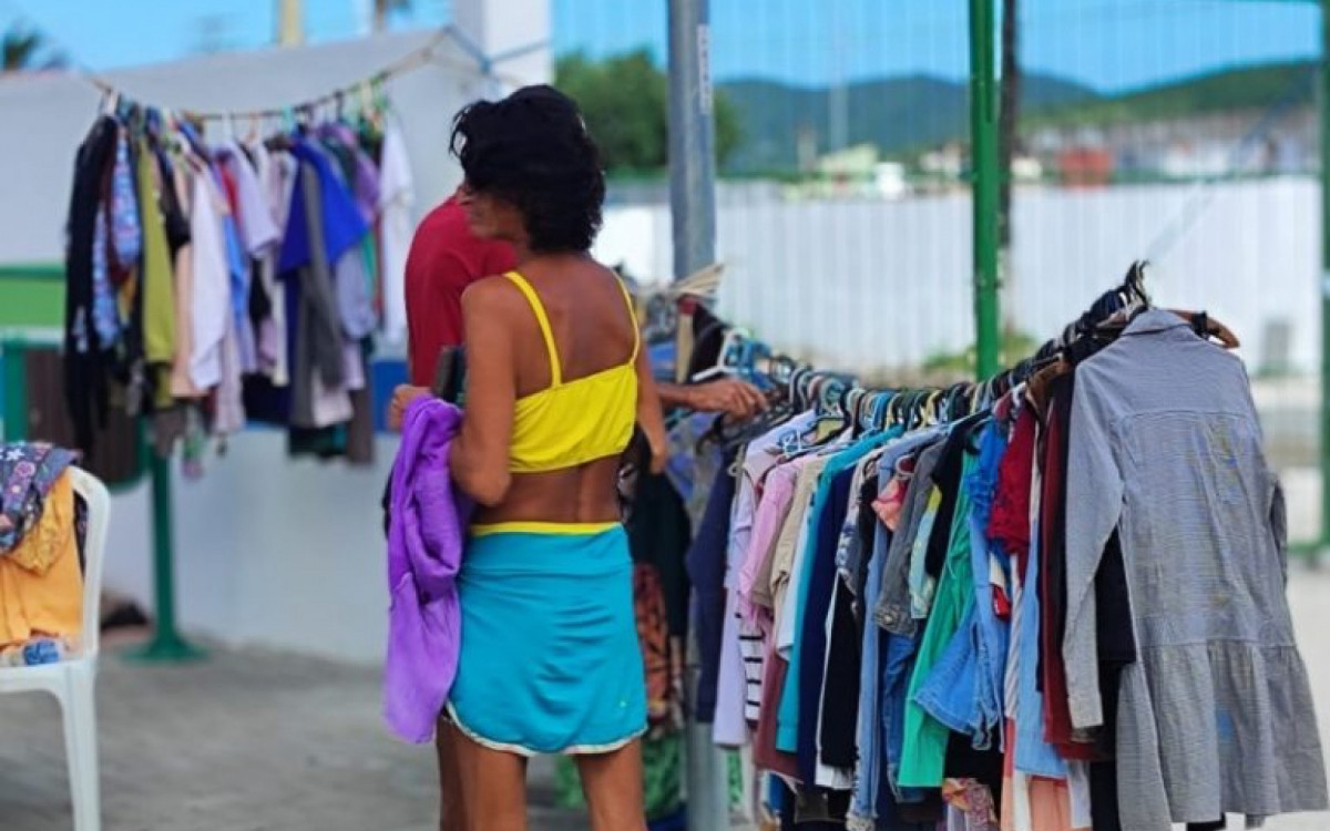 Ação social na Praça Victorino Carriço 