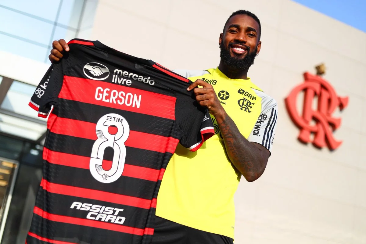 Gerson reassume camisa 8 do Flamengo ap&oacute;s sa&iacute;da de Thiago Maia