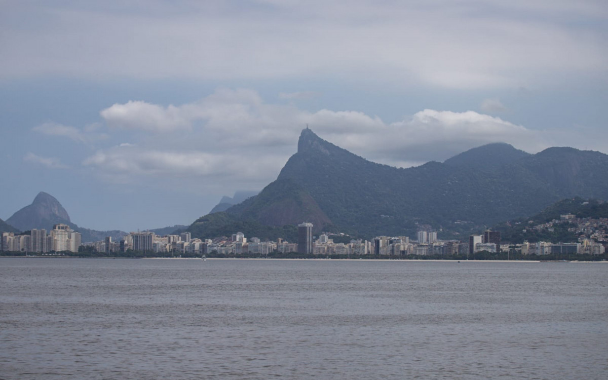 Termômetros podem chegar aos 39°C no domingo (17)