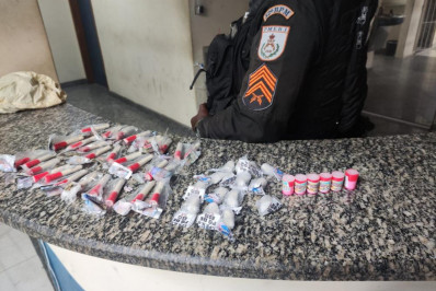 Polícia Militar de Rio das Ostras realiza apreensão de drogas no bairro Cidade Praiana