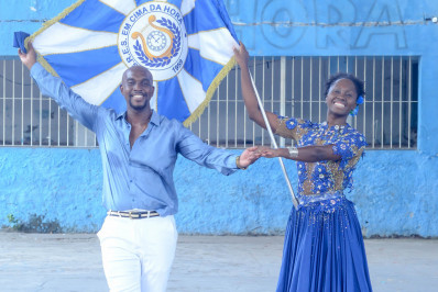 Marlon Flôres é o novo mestre-sala da Em Cima da Hora 