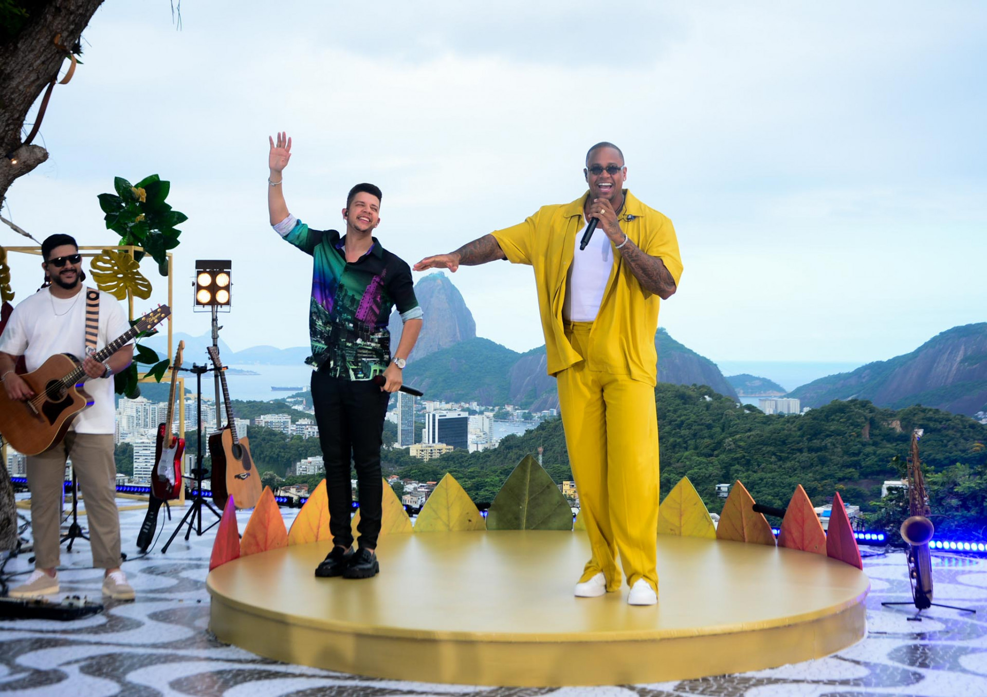 Léo Santana participa da gravação do DVD de Nadson o Ferinha - Webert Belicio/ Agnews