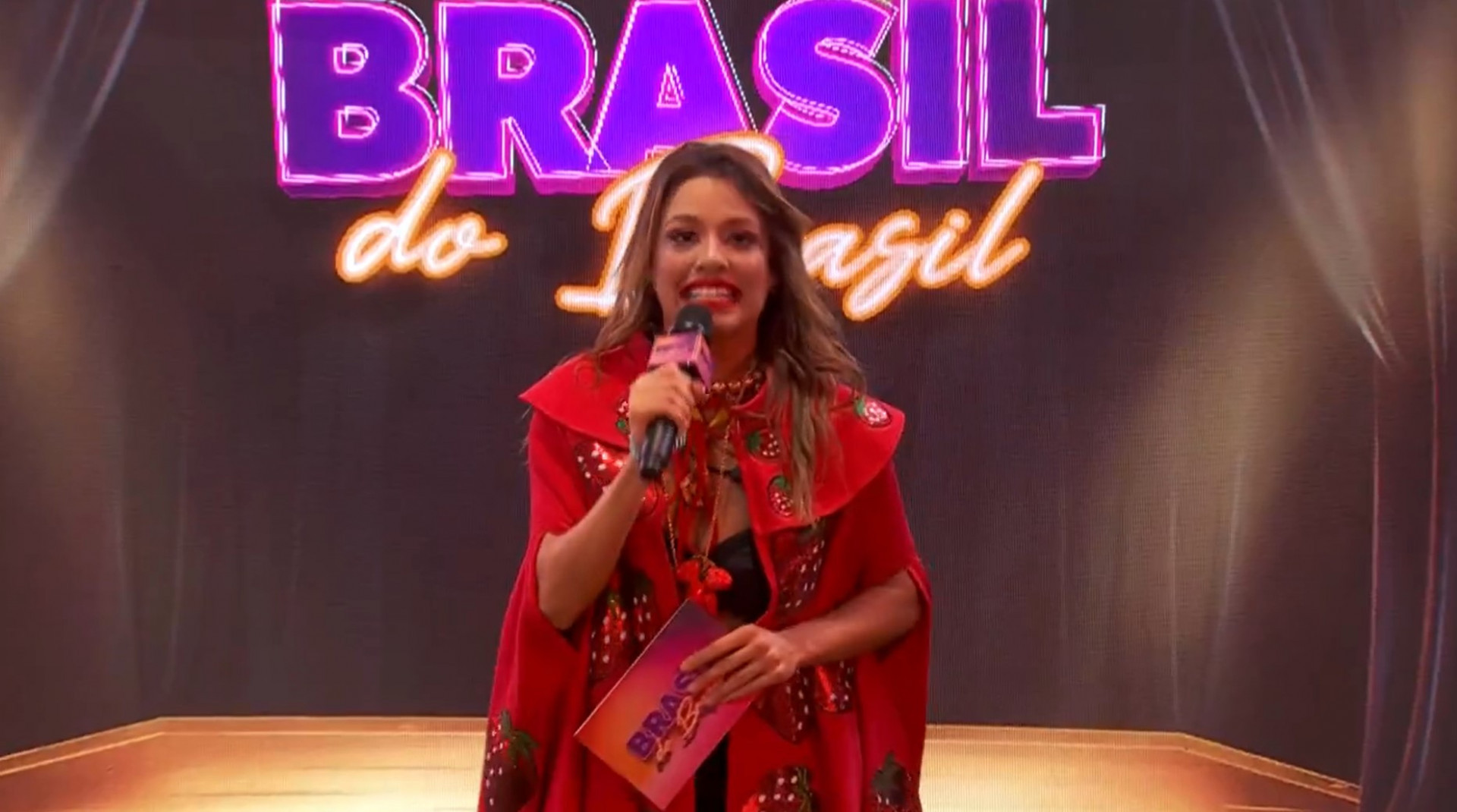 Líder Beatriz apresenta show de talentos em festa - Reprodução / Globo