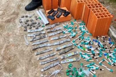 Operação da PM apreende drogas em Barra Mansa