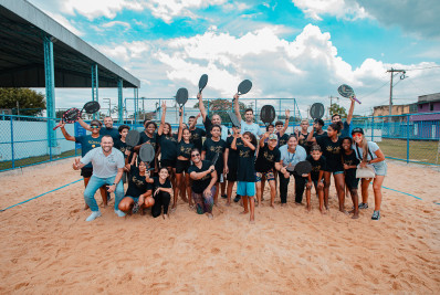 Queimados recebe 2ª etapa de projeto de iniciação de Beach Tennis
