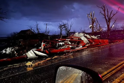 Tornados matam três pessoas no meio-oeste dos Estados Unidos