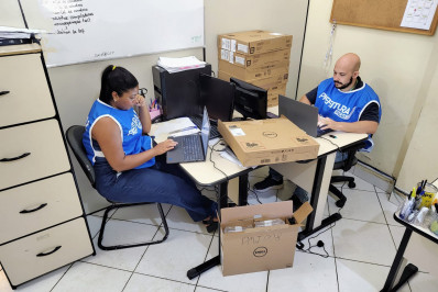 Prefeitura de Japeri recebe doação de notebooks do Ministério Público