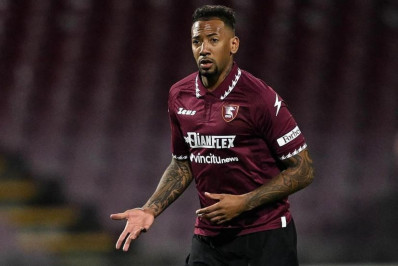 Mãe de campeão do mundo acusa o filho de abusar de mulheres 'há anos'