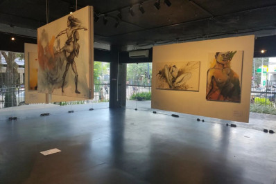 Mostra da artista Julia Aumüller está em cartaz em Icaraí