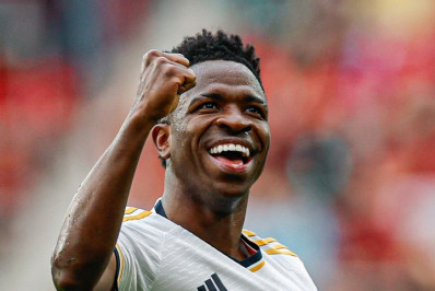 Vini Jr marca duas vezes e comanda vitória do Real Madrid sobre o Osasuna