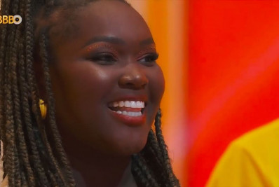 Raquele canta Marília Mendonça e impressiona internautas