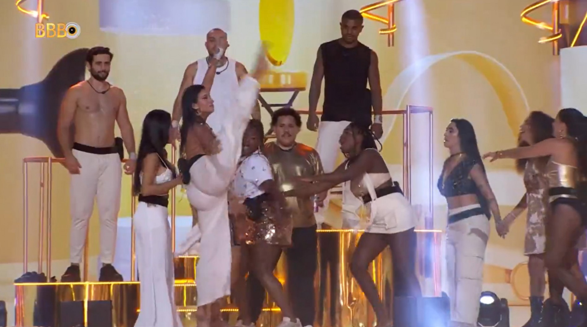 Sisters fazem batalha de dança durante festa no BBB 24 - Reprodução / TV Globo