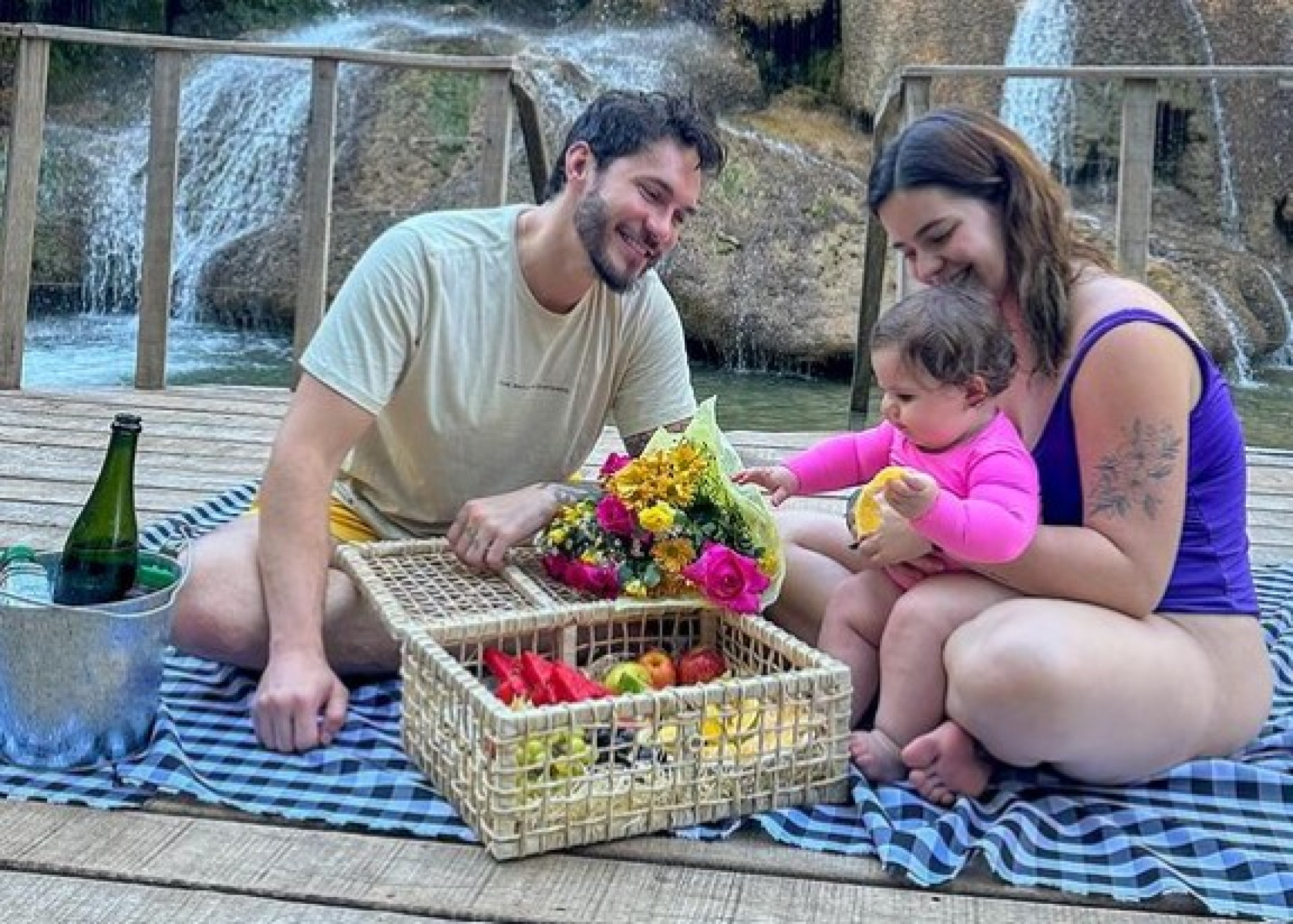 Viih Tube, Eliezer e a filha Lua - Reprodução / Instagram