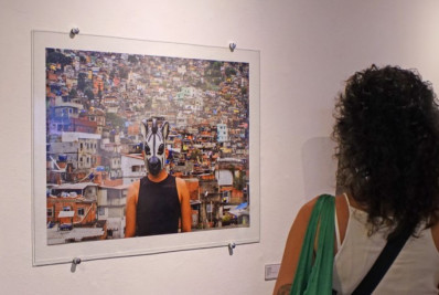 Exposição reúne obras sobre favela ligada à história da Uerj