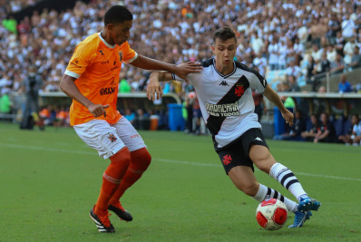 Vasco perde para o Nova Iguaçu no Maracanã e está eliminado do Carioca