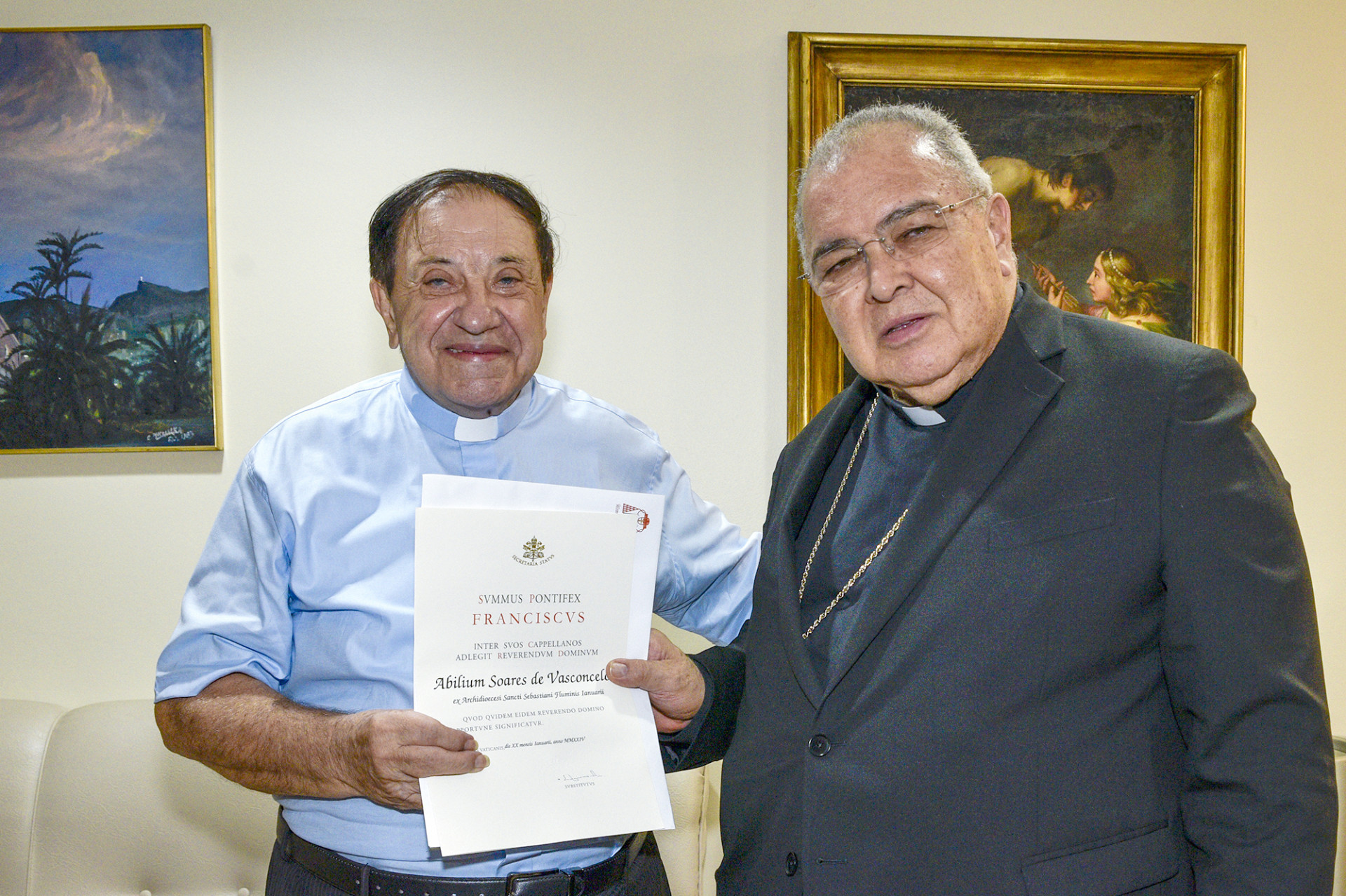 Dom Orani entrega o título de monsenhor a sacerdote - Gustavo de Oliveira / Site Arquidiocese do Rio