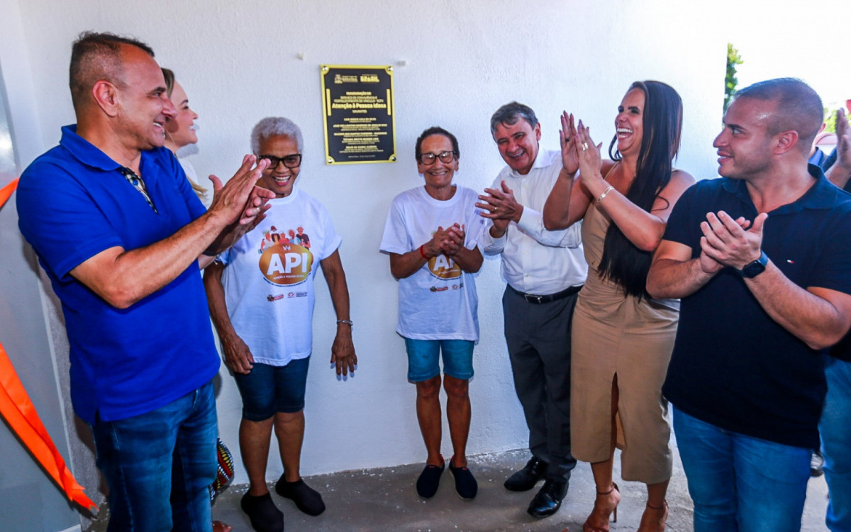 Durante a inauguração, prefeito Waguinho, deputada Daniela do Waguinho, ministro Wellington Dias, Tati Ervite e Matheus Carneiro destacaram a importância da API