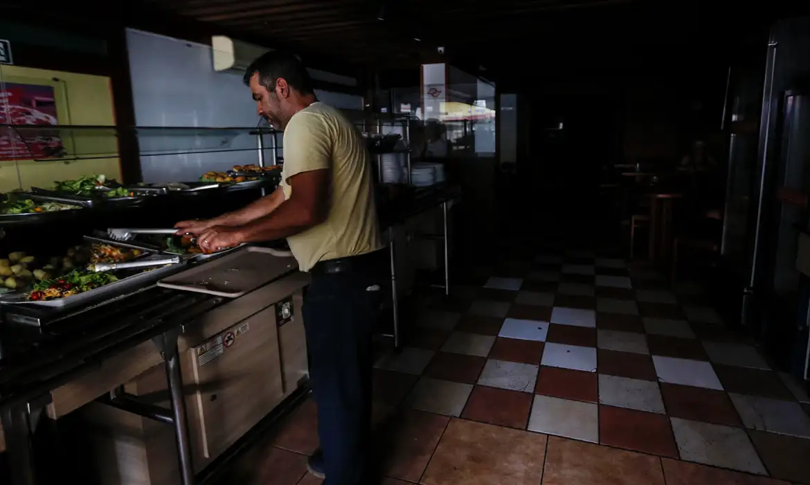 Apagão deixa Santa Casa e diversos bairros paulistanos sem energia