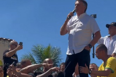 Ex-presidente Jair Bolsonaro (PL) percorre cidades da Região dos Lagos 