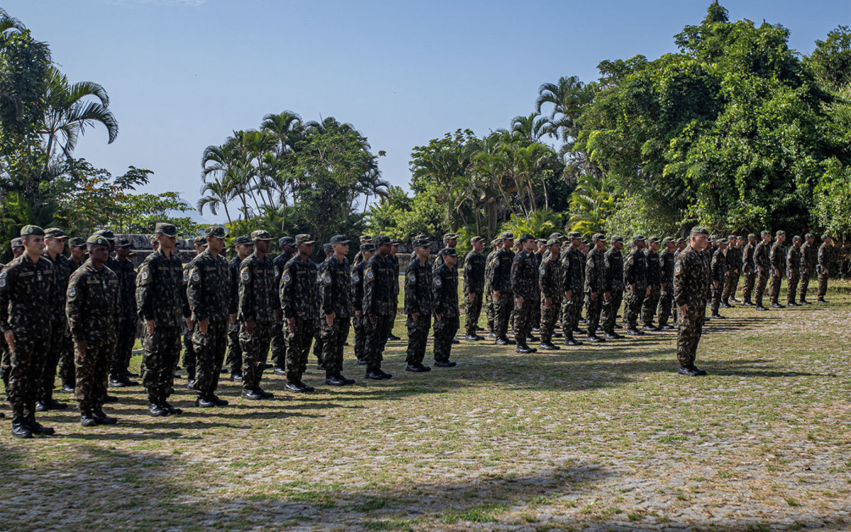 Autoridades civis e militares de Macaé e região celebraram a data