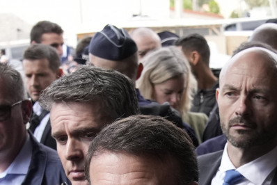 Macron anuncia 'operação sem precedentes' contra o tráfico de drogas em Marselha