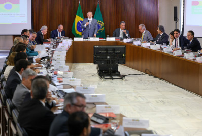 Após cobrança de Lula, primeiro escalão ressalta em evento avanços do governo