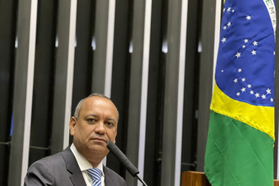 Max Lemos lidera em Queimados com 50,6% dos votos válidos