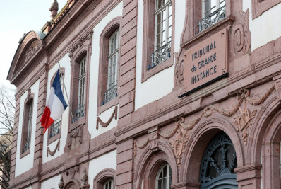 Homem é condenado a 13 de anos de prisão na França por derramar óleo quente na ex-mulher